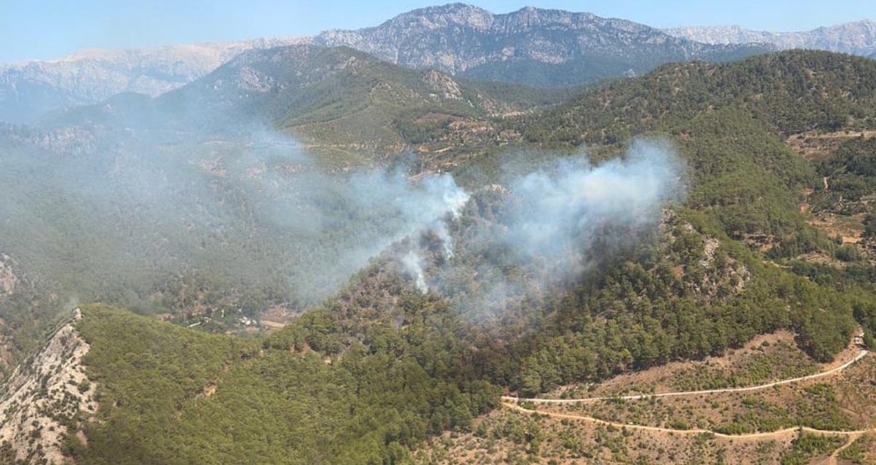 mersinde yangin cikti havadan ve karadan mudahale ediliyor pg8jtpIC