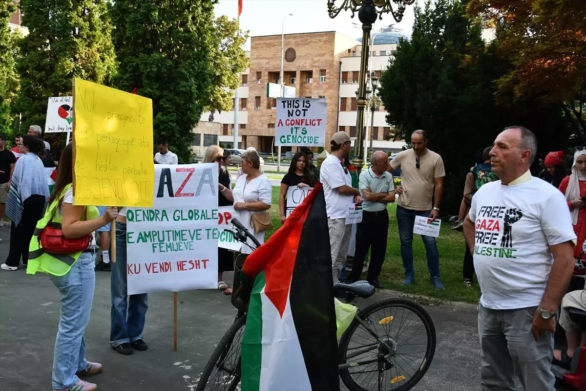 uskupte filistine destek gosterisi QAGAJPgW