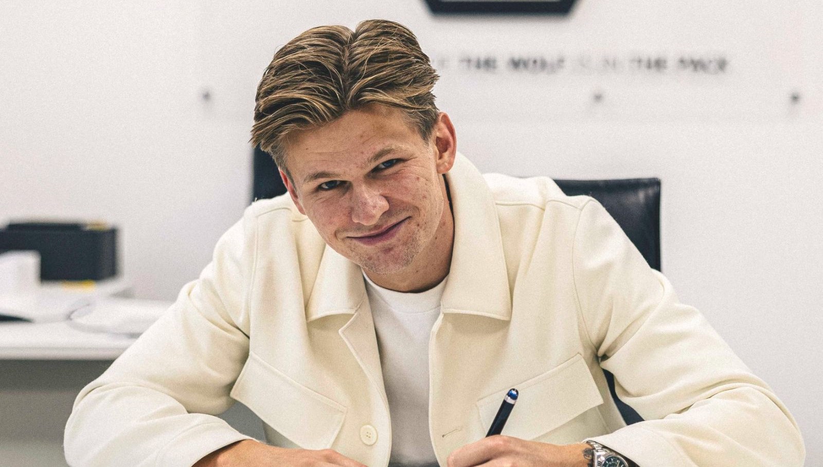 vitor pereira yeni sol bekini buldu david moller wolfe iBeqEEtN