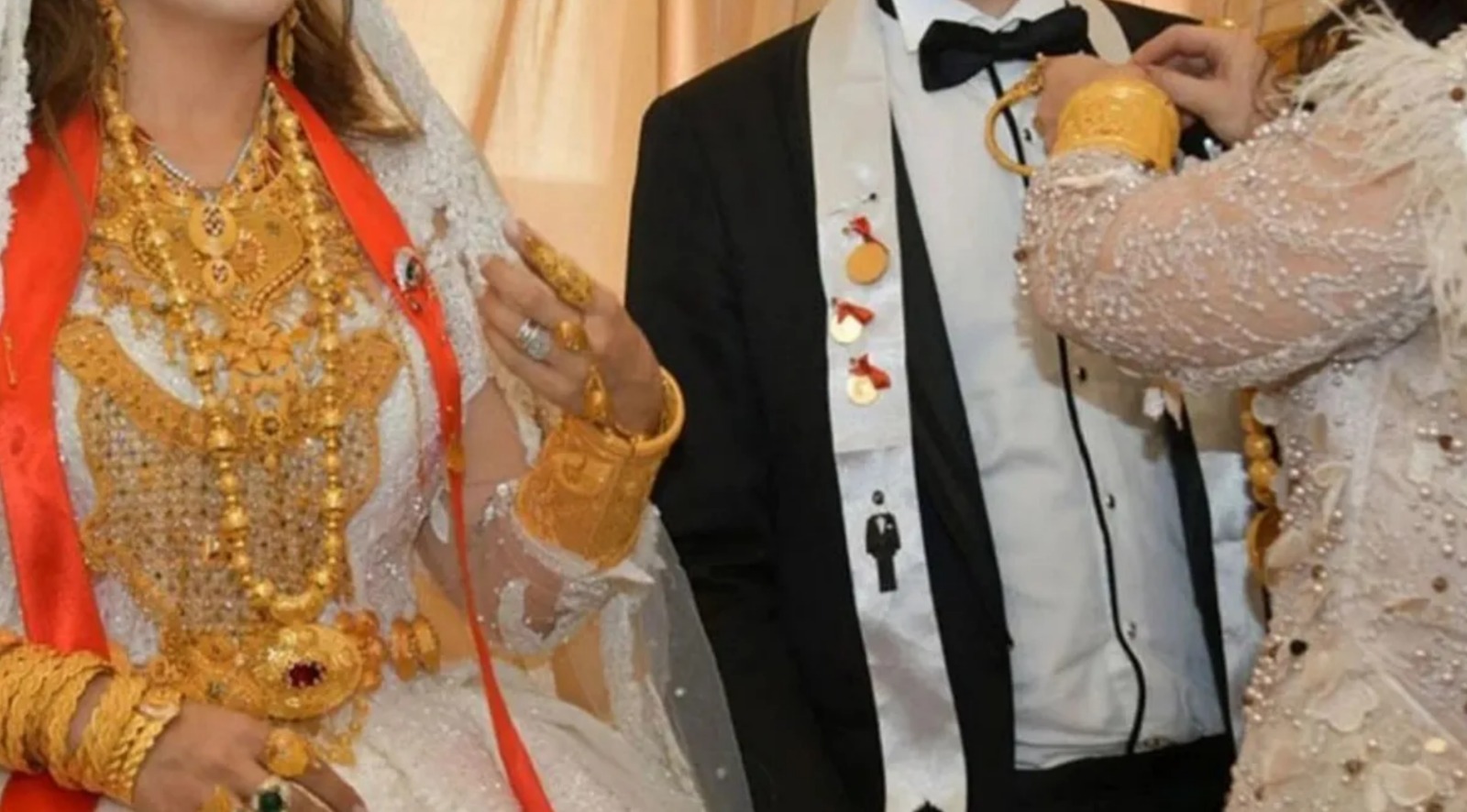 altinin tahtini sallayip dugunlerin gozdesi oldu qqkICB6z