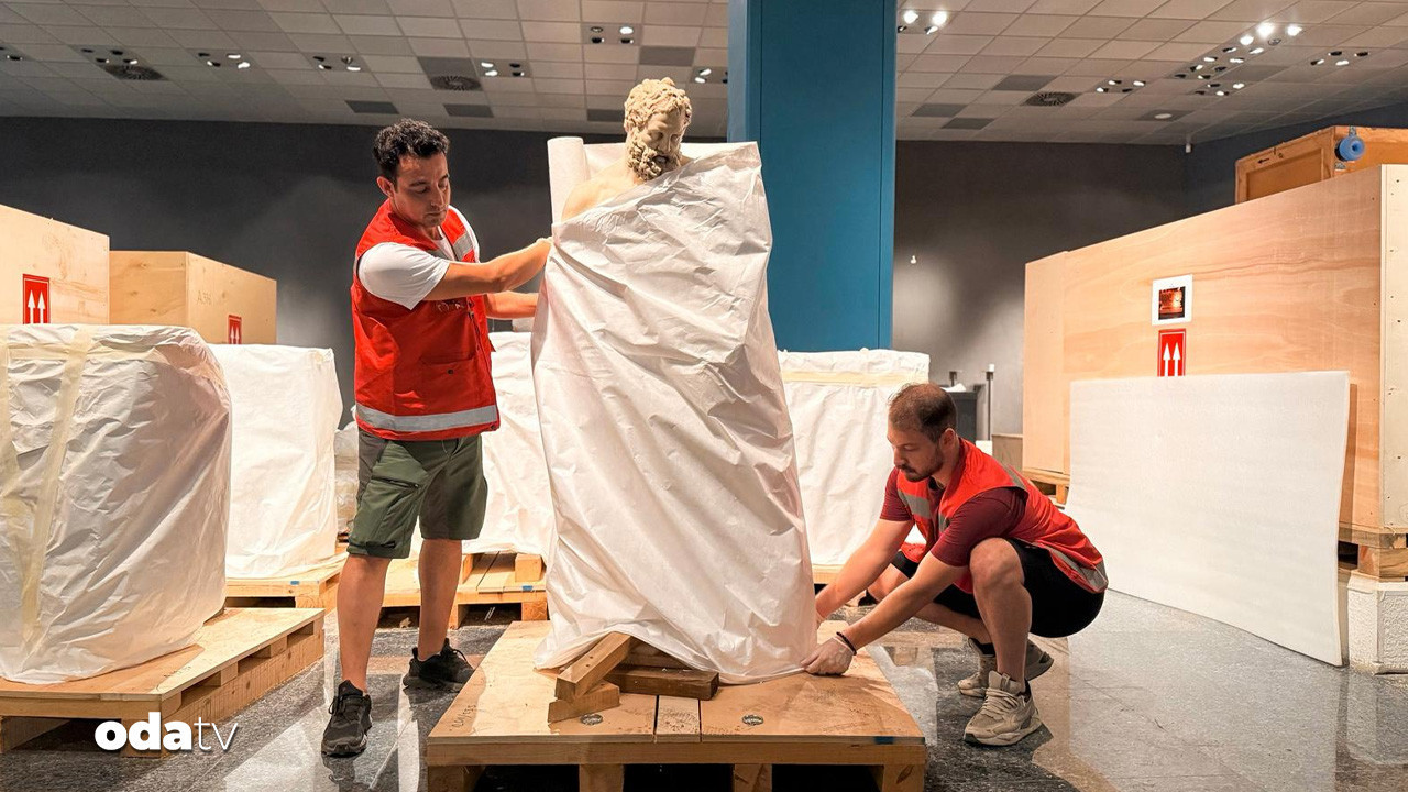 antalya arkeoloji muzesi iki katina cikiyor 2XvTO96e