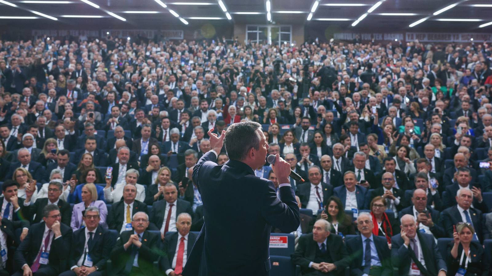 chp darbeye ve kayyima hayir sloganiyla 22nci olaganustu kurultaya gidiyor dKM5pvYz