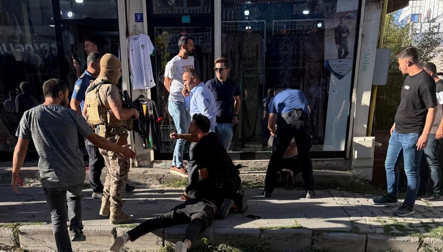 mustaki silahli kavgada olu sayisi 3e cikti 11HkqZFG