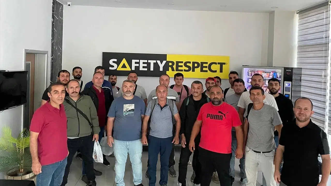 omsa metal iscileri direnisi surduruyor mucadelemizi surdurecegiz eDb1K2z8