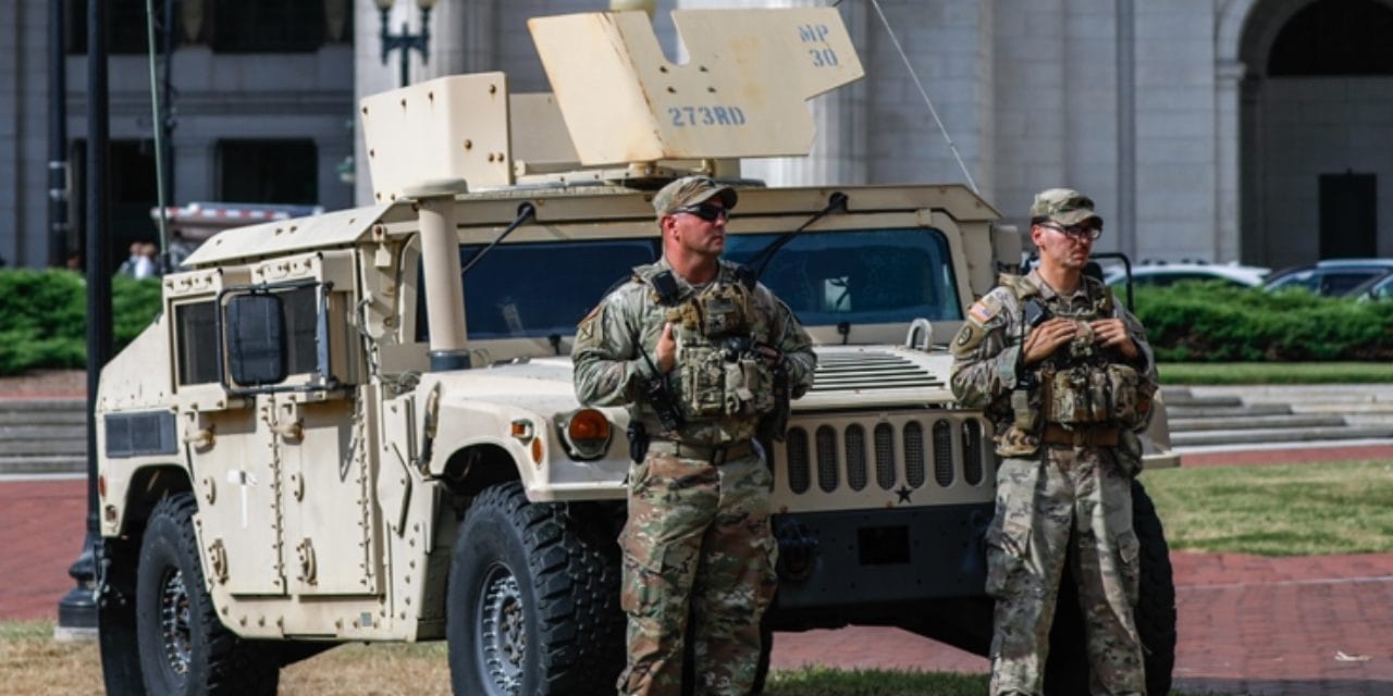 trump baltimorea ordu gondermek istedi halk sokaklara dokuldu B4QJZJBd
