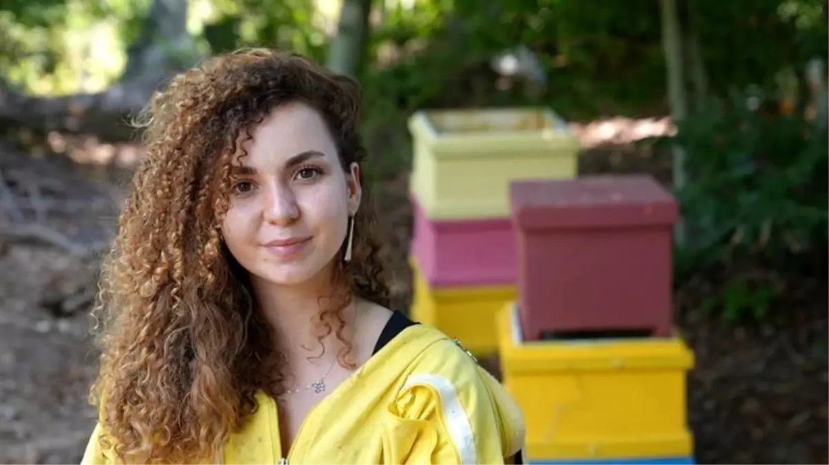 genc aricilarin belgeseli romada gosterildi Wv2XK4qj.jpg