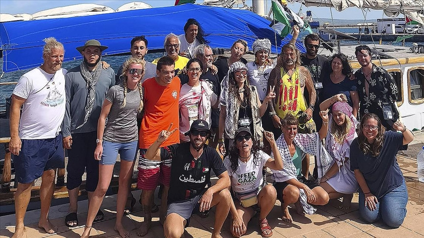 israil alikoydugu aktivistlerden 29unu ispanyaya gonderdi Fz3utigc