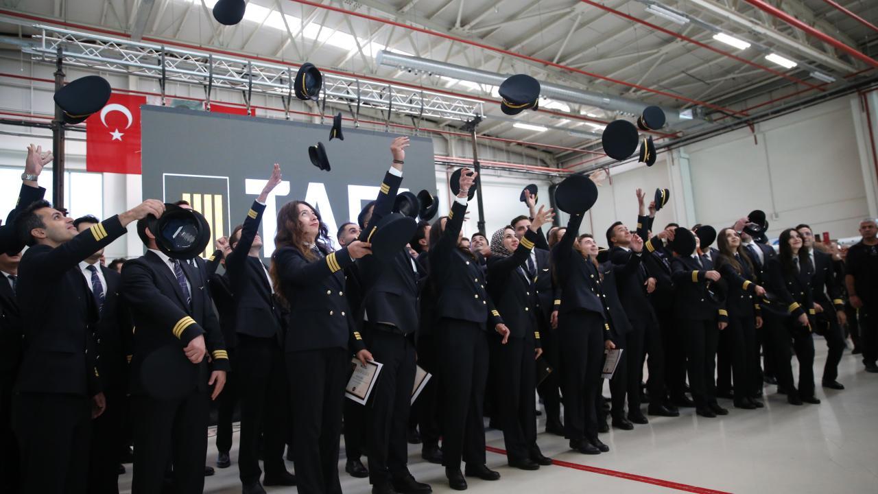 thynin yeni pilotlari mezun oldu 5ADKGVFZ