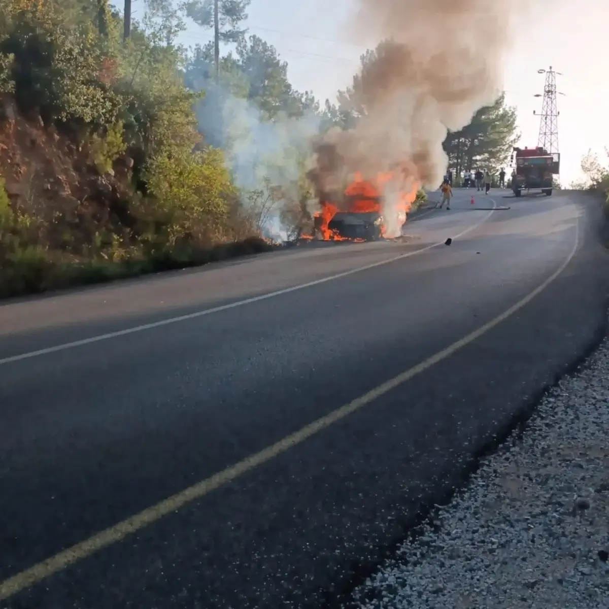 zorkun yaylasinda otomobil yangini 5hU3Rfvg