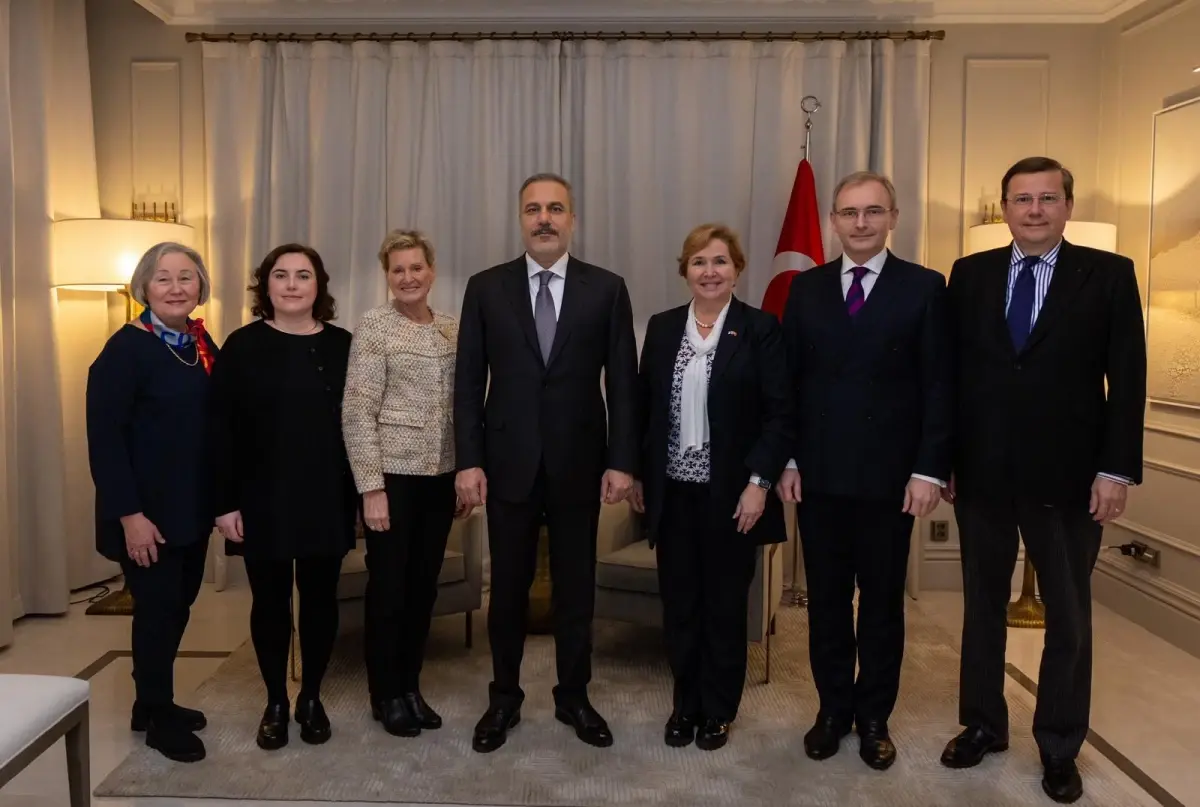 fidan helsinkide islam cemaatini kabul etti JxyUGyqJ.jpg