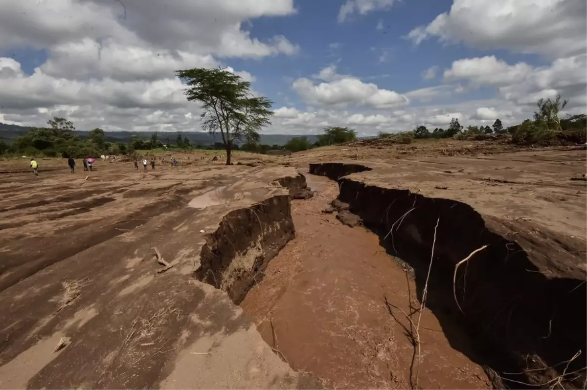 kenyada toprak kaymasi 21 olu u82jEstc.jpg