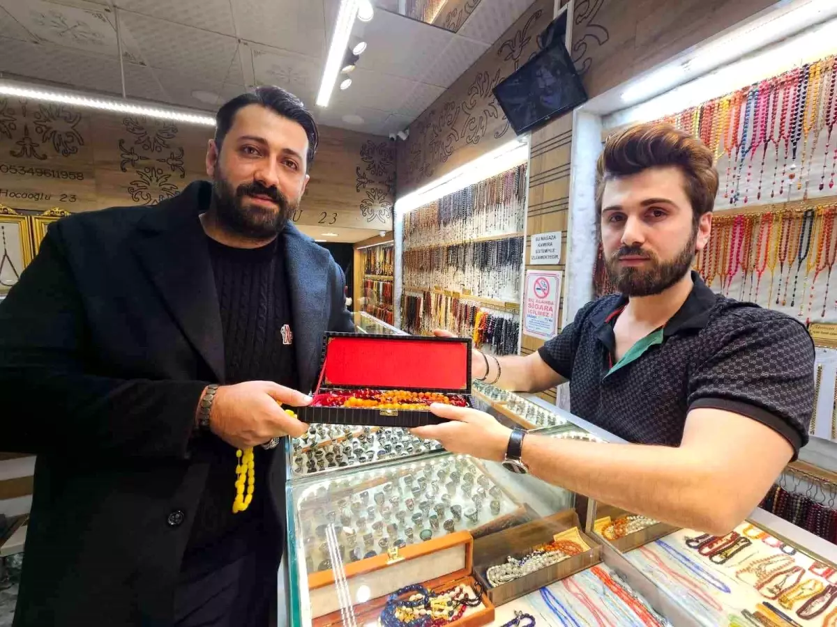 tespih tutkusu yatirima donustu elazigli kuyumcu 16 milyon liralik koleksiyon edindi CcD8eCl3.jpg