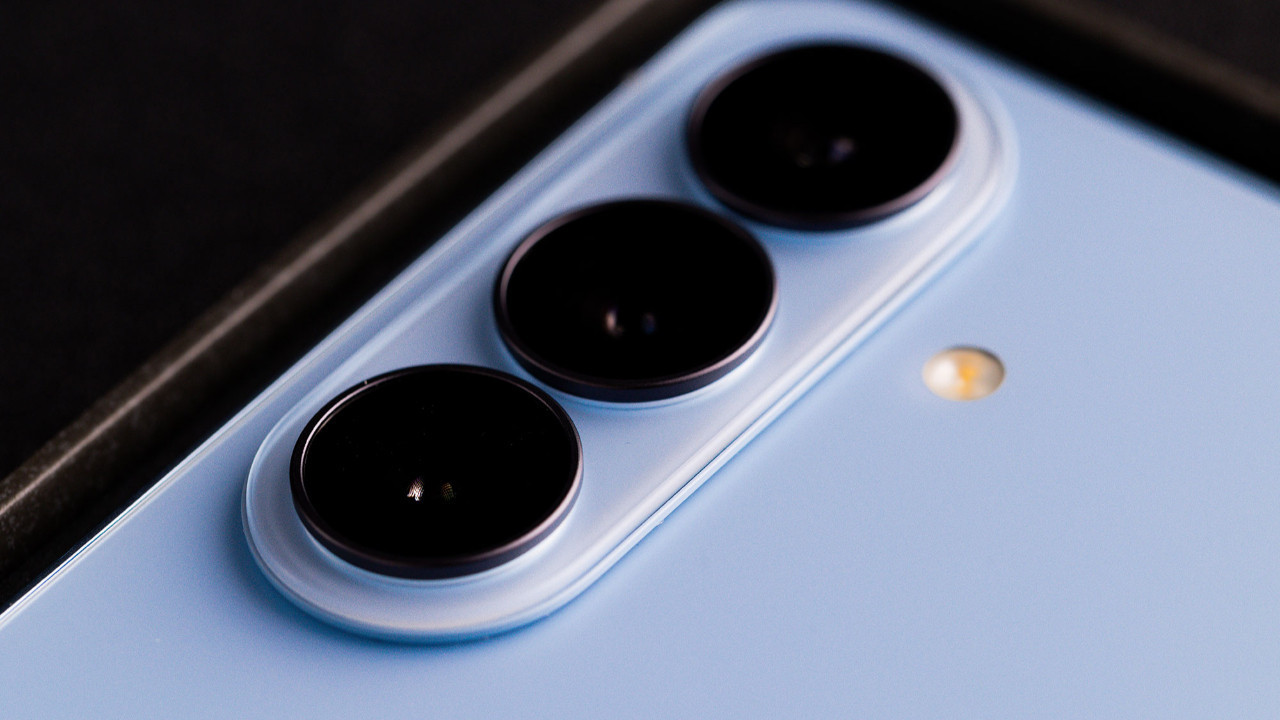 Samsung’un Zorlu Dönemi: Galaxy S26’nın Başarısı Yeterli Olmadı